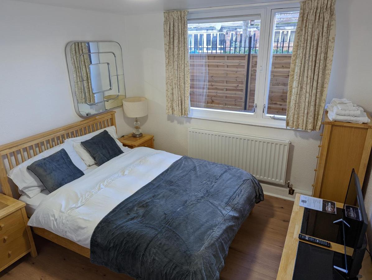 Beautiful Independent Apartment In London Uk מראה חיצוני תמונה